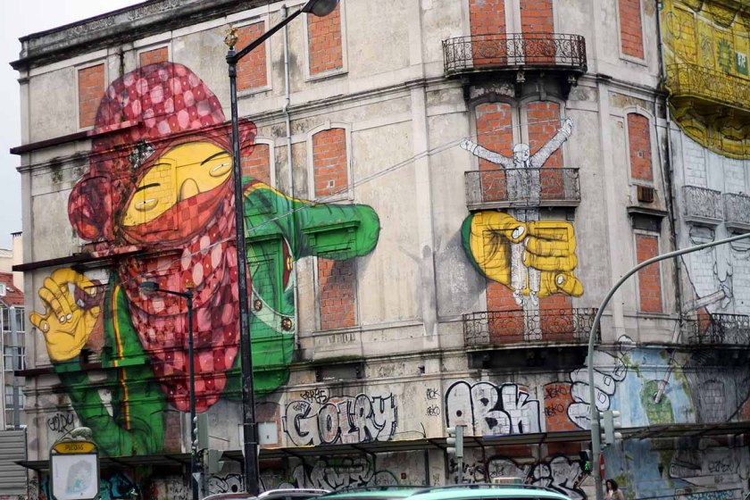 Hausgraffiti in Lissabon