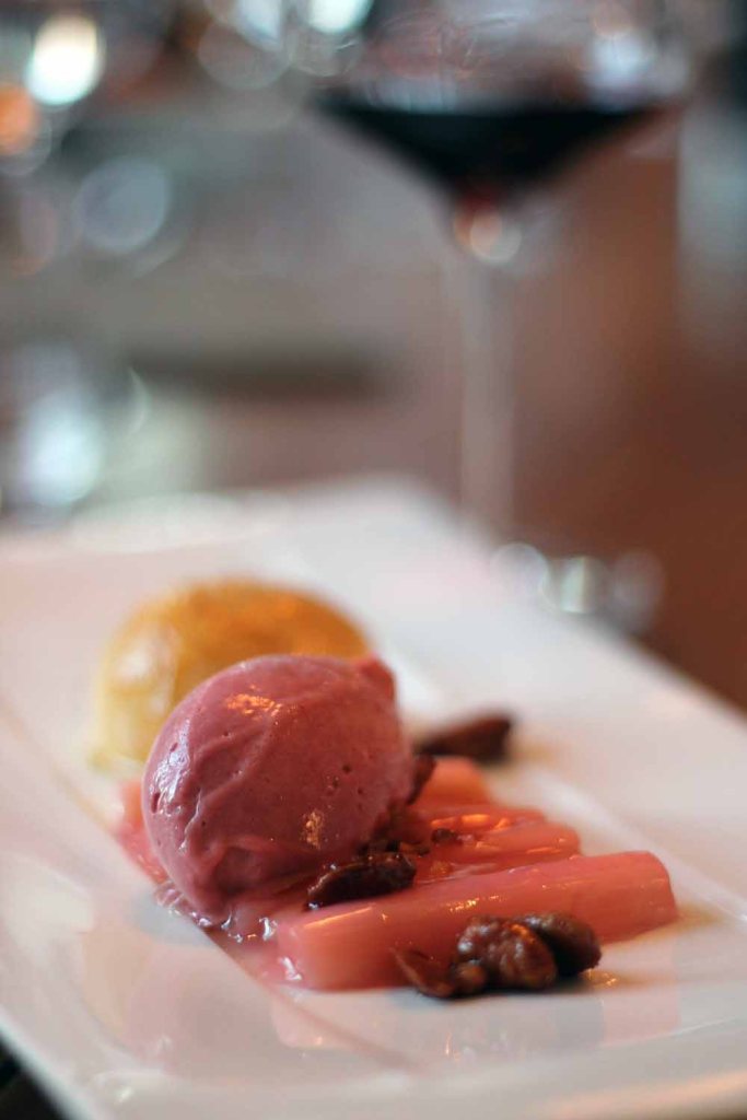 die Vanilleschote ein fleischiges Stück, wie ich sie noch nie zuvor gesehen habe.