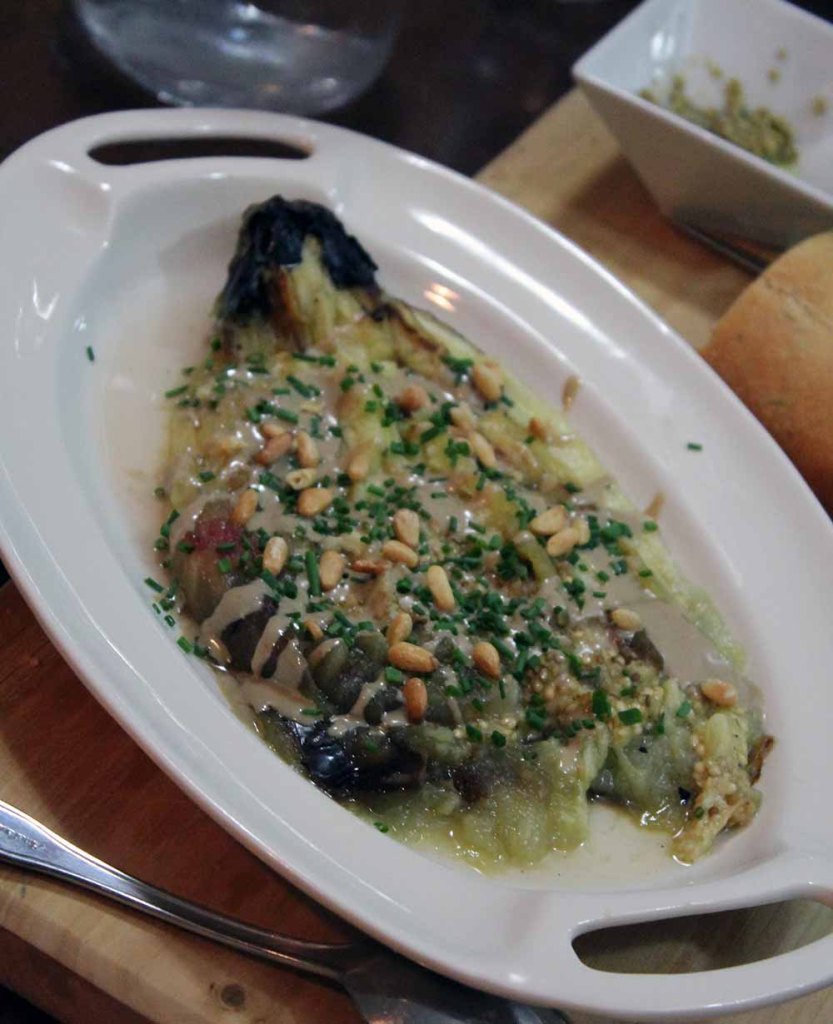 Gegrillte Melanzani bei Yair