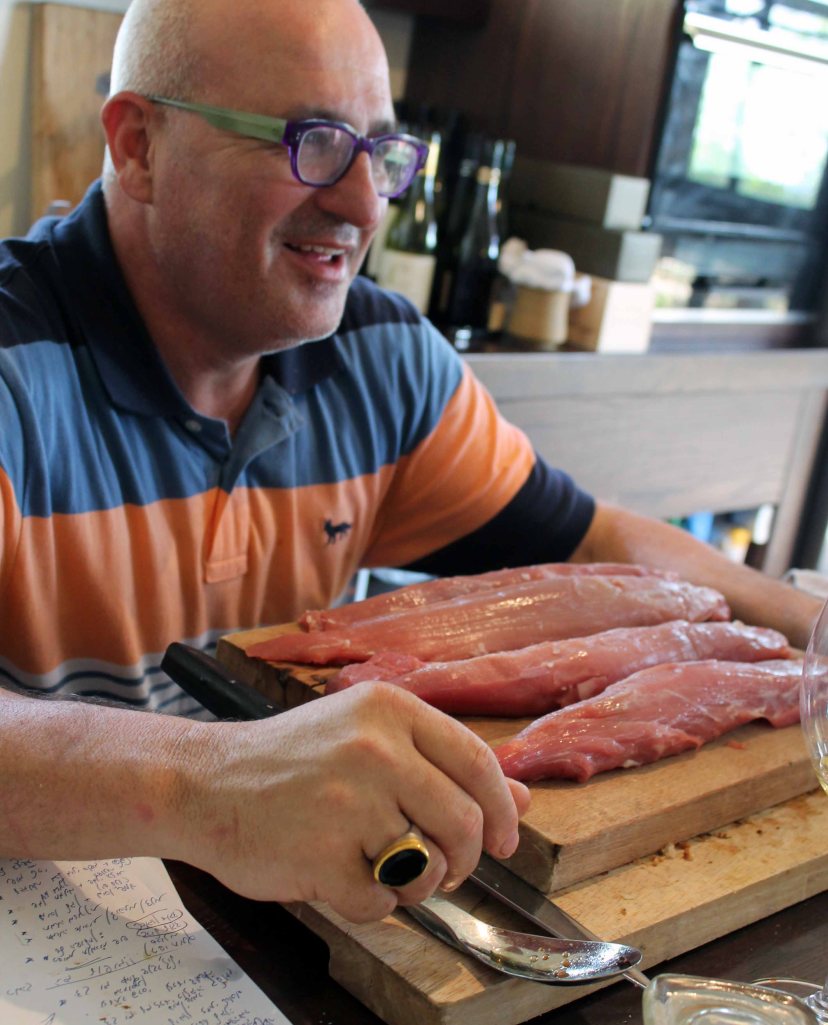 Erez doziert vor den Jüngern und Fleisch