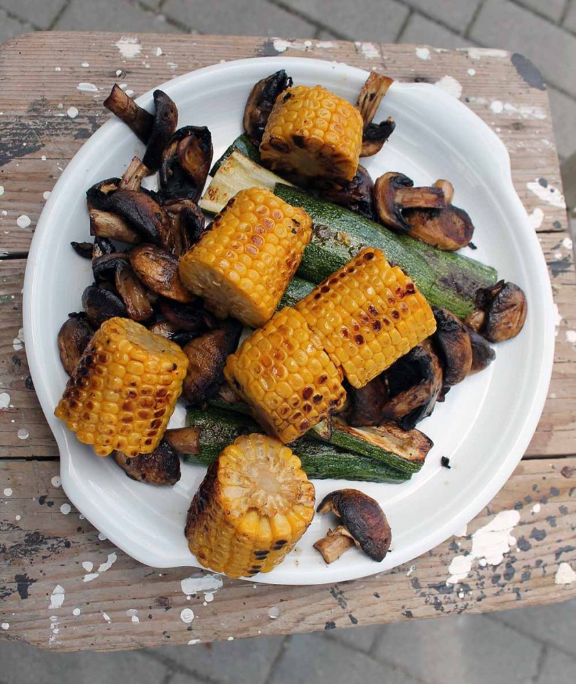 Zu Tisch! frisch vom Grill!