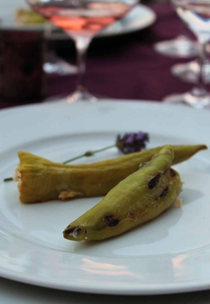 mit Ricotta gefüllte Paprika