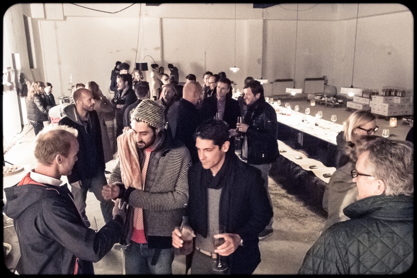 Aufwärmrunde im Stehen.. der Aperitif!