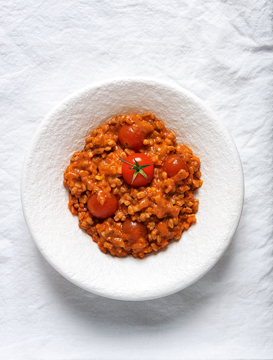 Dinkelrisotto mit Tomaten (c) Juliette Chrétien, AT Verlag / www.at-verlag.ch