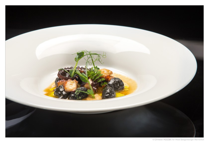 (c) Christian Houdek