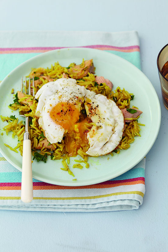 Geräucherte Forelle mit Kedgeree-Pilaw © Lisa Linder / Edition Fackelträger