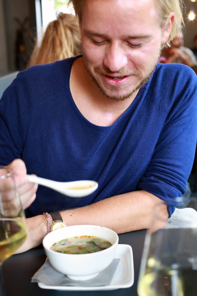 Also Vorspeise eine scharfe Miso-Suppe vor der Hauptsuppe